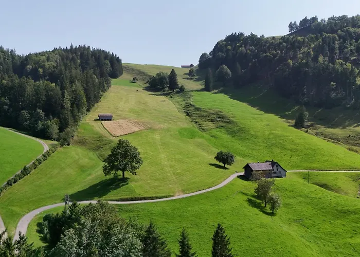 مزرعة للإقامة Braekerhaus Toggenburg *